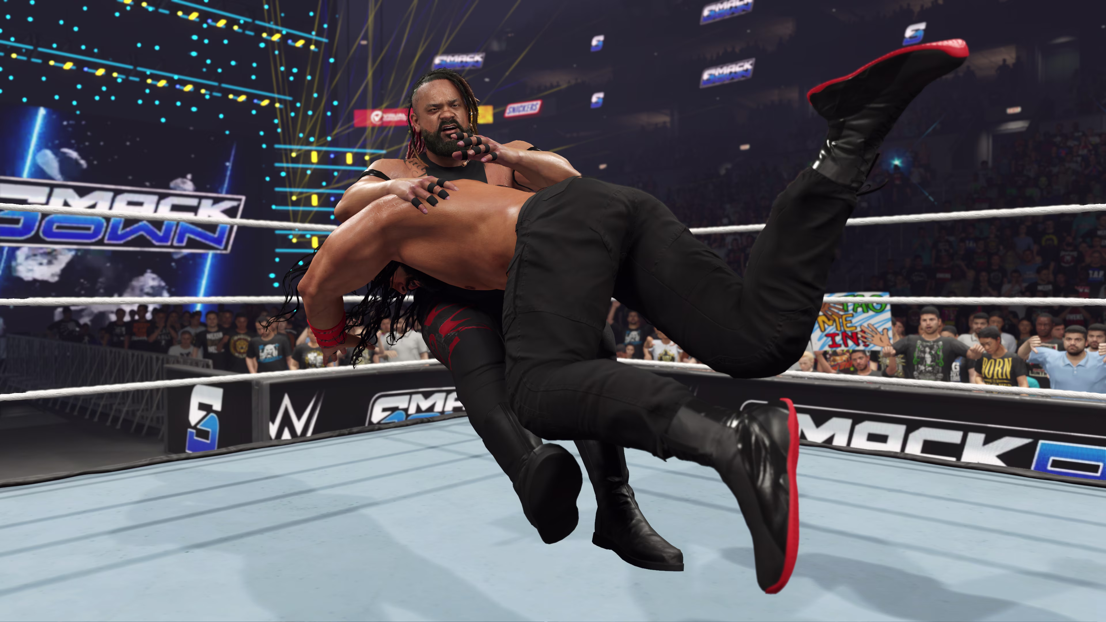 Roman reina Spears Jacob Fatu na noite de sexta -feira no WWE 2K25