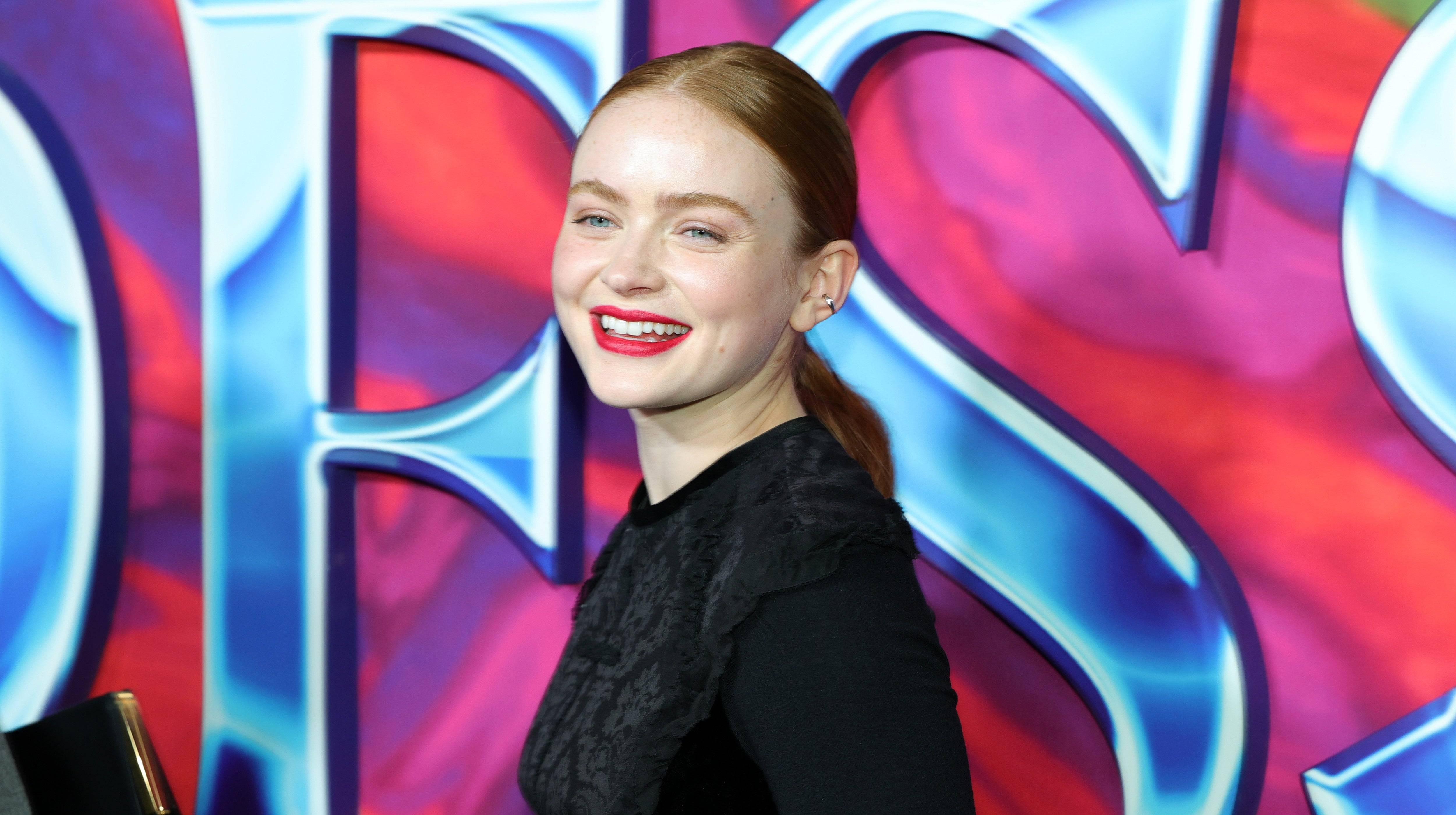 陌生人事物“薩迪·水族（Sadie Sink）堅持讓·格雷·X戰警（Jean Gray X-Men）報告是“對我的新聞”，但承認“這是一個很棒的謠言”