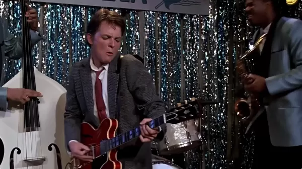 Майкл Дж. Фокс ищет Lost 'Back to the Future Guitar